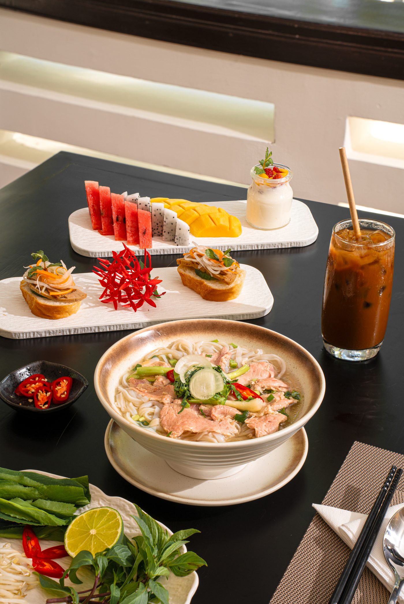 Vietnamese Set — Phở, Bánh Mỳ, Sữa Chua, fruta